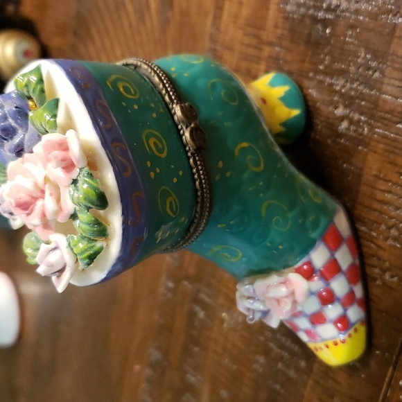 Small Trinket box shoe with roses - Picture 1 of 6